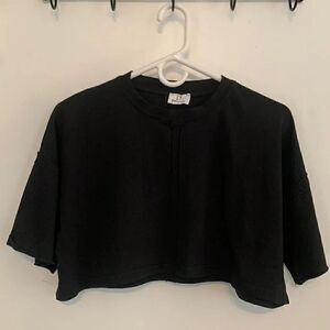 NWT Bobbles & lace black cropped tee! Size S